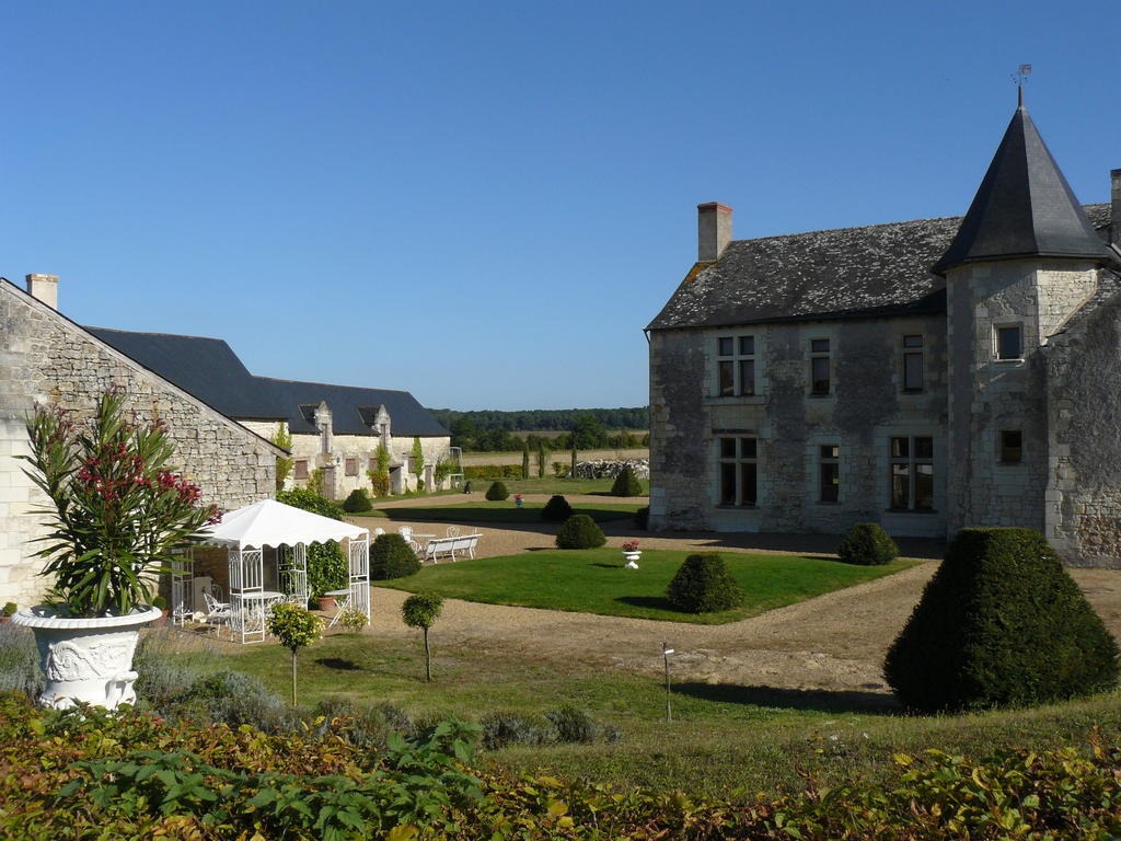 Bed and Breakfast Manoir Du Bois Noblet Louerre Esterno foto